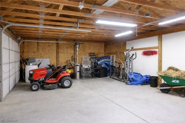 5802 Russia Road, South Amherst, OH 44001