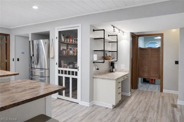 5802 Russia Road, South Amherst, OH 44001