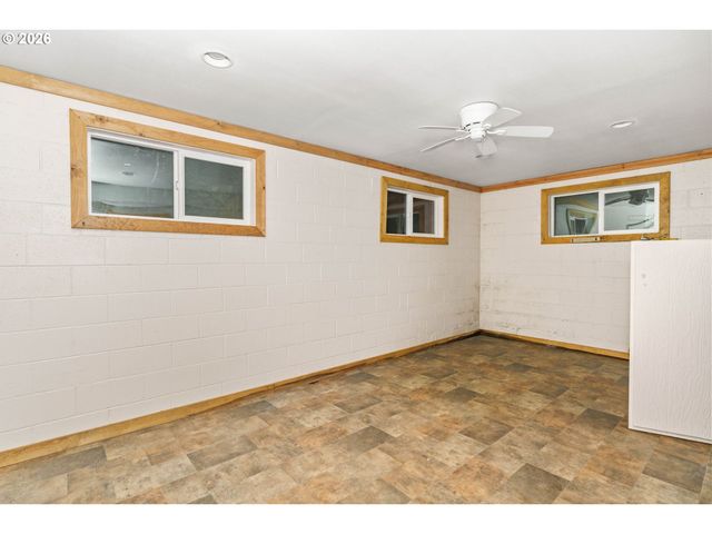 7470 MAPLE CREEK Rd, Westlake, OR 97493