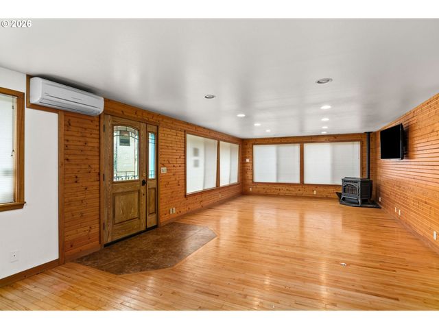 7470 MAPLE CREEK Rd, Westlake, OR 97493