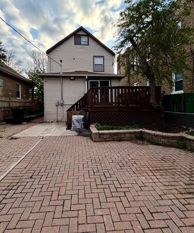 2711 N MARMORA Avenue, Chicago, IL 60639