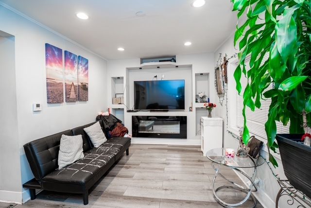 2711 N MARMORA Avenue, Chicago, IL 60639