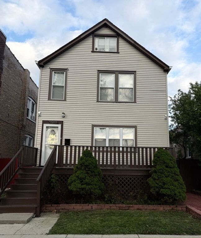 2711 N MARMORA Avenue, Chicago, IL 60639