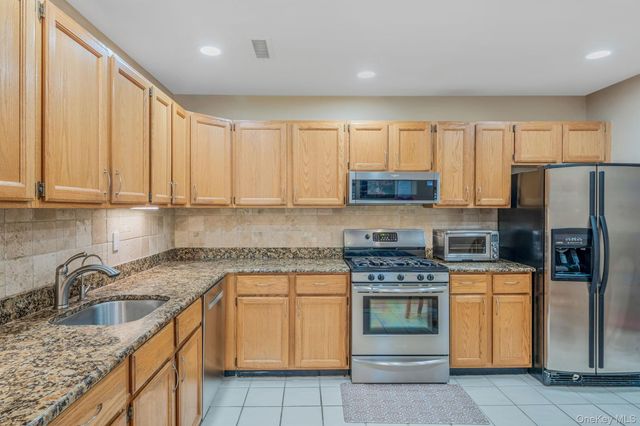 1405 Sara Circle, Port Jefferson, NY 11776
