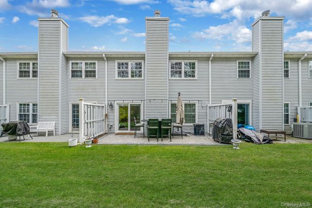 1405 Sara Circle, Port Jefferson, NY 11776
