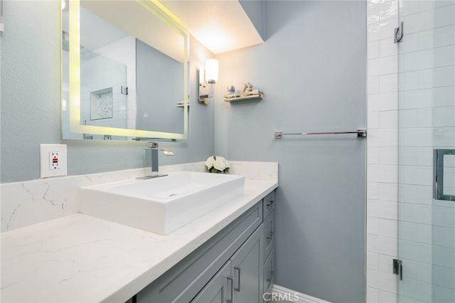 307 11th, Azusa, CA 91702