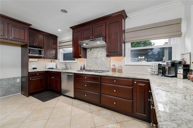 307 11th, Azusa, CA 91702