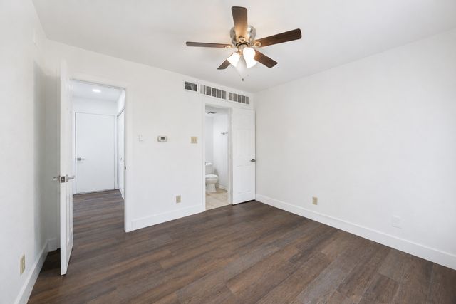 4201 Phoenix, Carrollton, TX 75010