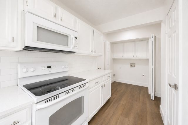4201 Phoenix, Carrollton, TX 75010