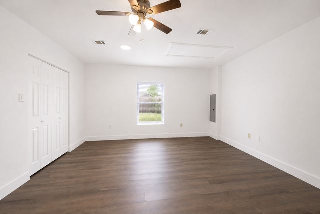 4201 Phoenix, Carrollton, TX 75010