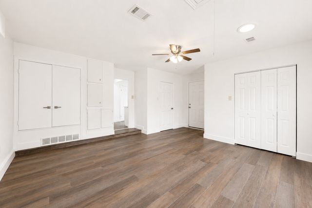 4201 Phoenix, Carrollton, TX 75010