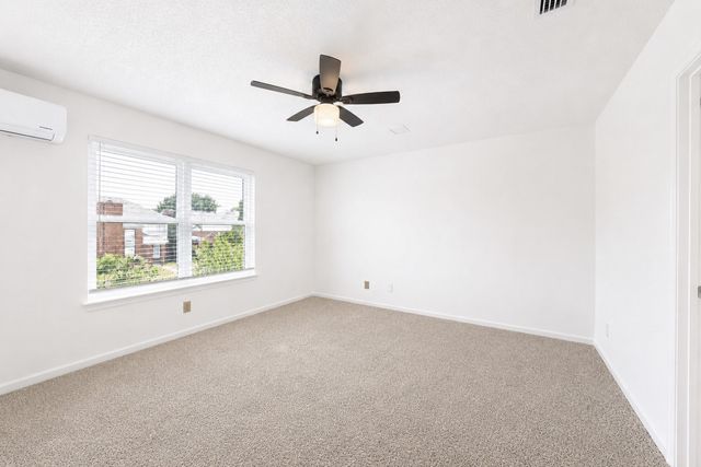 4201 Phoenix, Carrollton, TX 75010