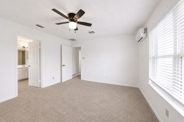 4201 Phoenix, Carrollton, TX 75010