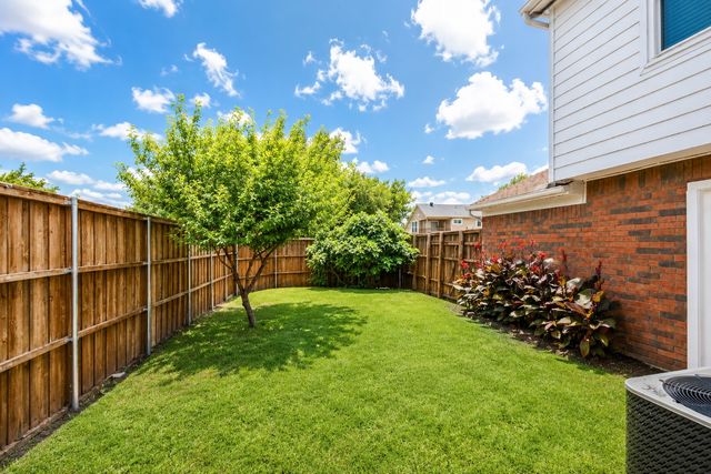 4201 Phoenix, Carrollton, TX 75010