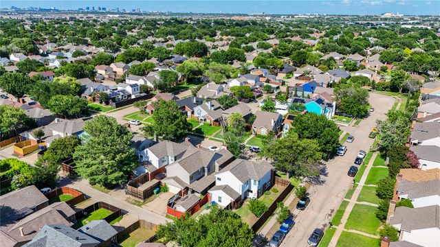 4201 Phoenix, Carrollton, TX 75010