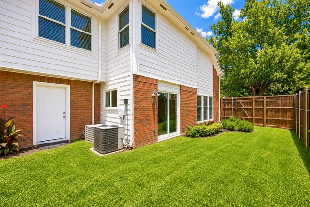 4201 Phoenix, Carrollton, TX 75010