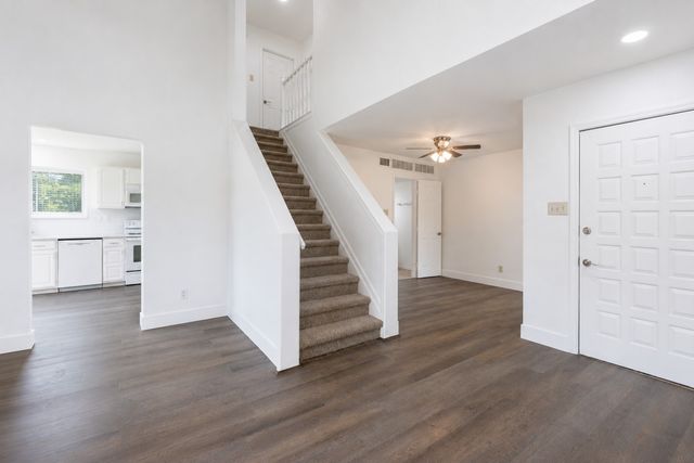 4201 Phoenix, Carrollton, TX 75010