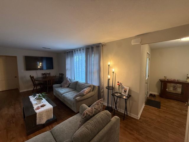 1416 7th Street SW, Willmar, MN 56201