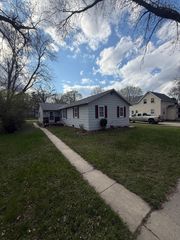 1416 7th Street SW, Willmar, MN 56201
