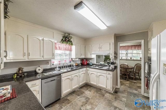 6600 Moores Mill Road, Huntsville, AL 35811