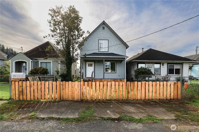 1114 Wheeler Avenue, Hoquiam, WA 98550