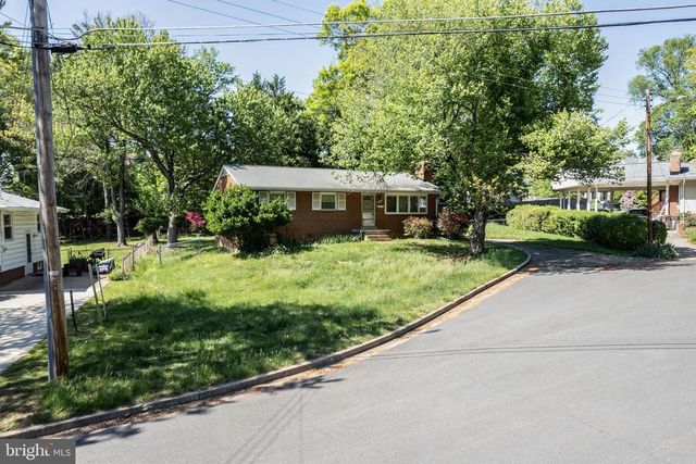 503 GIBSON DR SW, Vienna, VA 22180