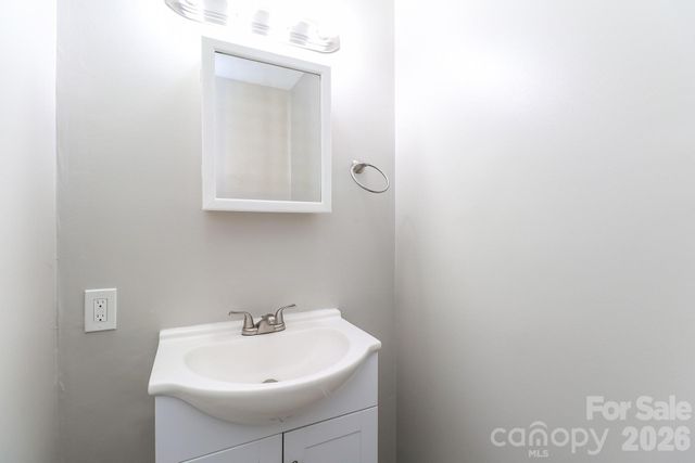 6424 Springfield Drive, Charlotte, NC 28212