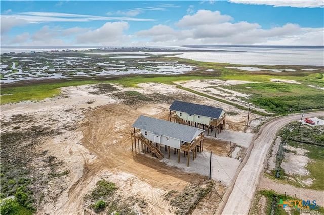 177 Powderhorn Lane, Port Lavaca, TX 77979