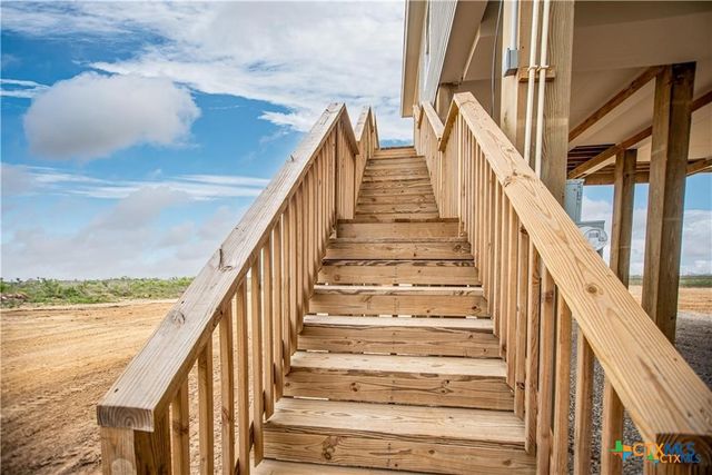 177 Powderhorn Lane, Port Lavaca, TX 77979