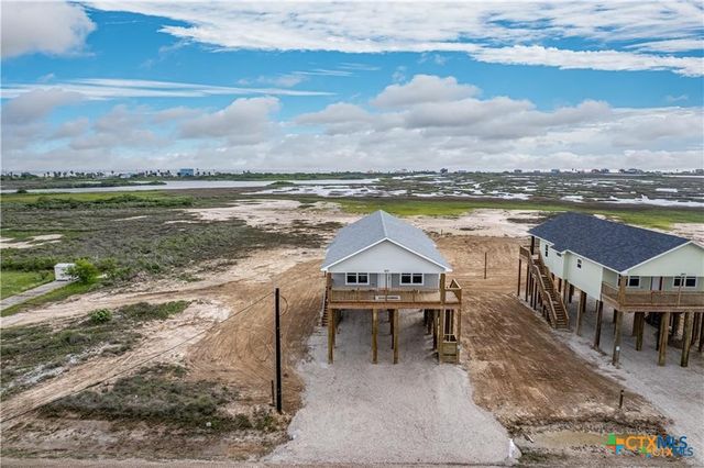 177 Powderhorn Lane, Port Lavaca, TX 77979