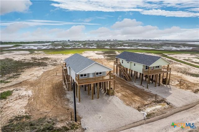 177 Powderhorn Lane, Port Lavaca, TX 77979