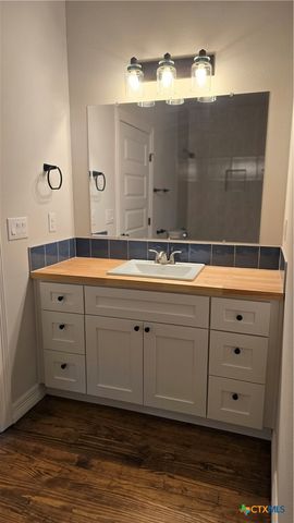 177 Powderhorn Lane, Port Lavaca, TX 77979