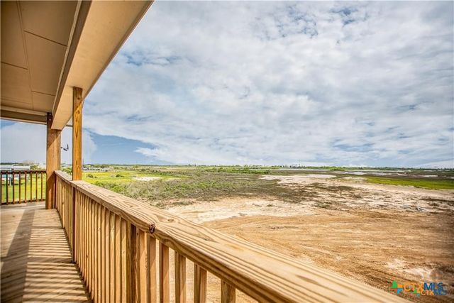 177 Powderhorn Lane, Port Lavaca, TX 77979