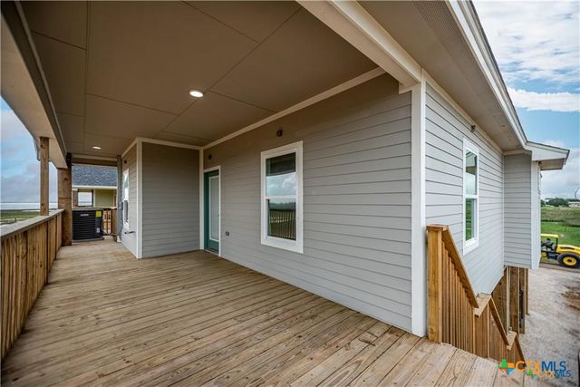 177 Powderhorn Lane, Port Lavaca, TX 77979