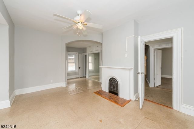 122 Milligan Pl, South Orange Village Twp., NJ 07079