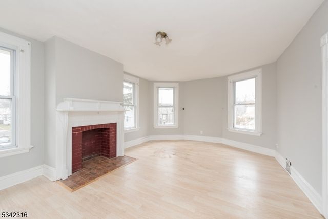 122 Milligan Pl, South Orange Village Twp., NJ 07079