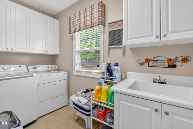 9408 Lake Villa Way, Raleigh, NC 27614