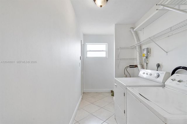 9369 Fontainebleau Boulevard J225, Miami, FL 33172