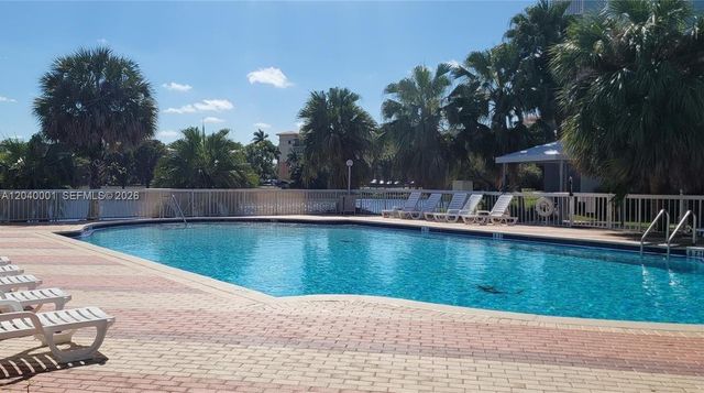 9369 Fontainebleau Boulevard J225, Miami, FL 33172