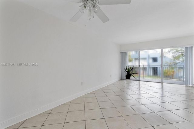 9369 Fontainebleau Boulevard J225, Miami, FL 33172