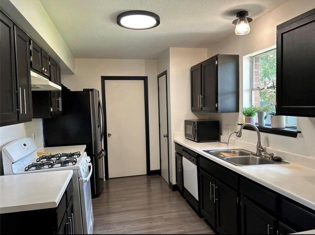 11913 Fondren Meadow Drive, Houston, TX 77071