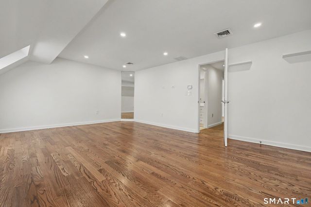 3300 Park Avenue 33, Bridgeport, CT 06604