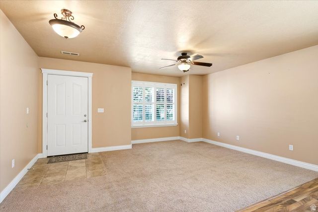 1089 W 2325 N, Layton, UT 84041