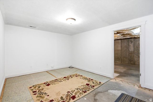 1089 W 2325 N, Layton, UT 84041