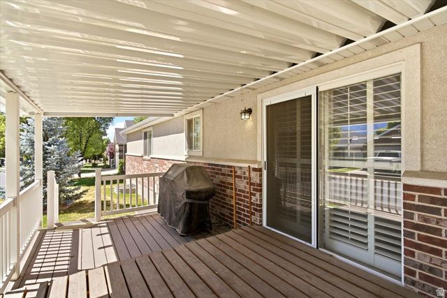 1089 W 2325 N, Layton, UT 84041