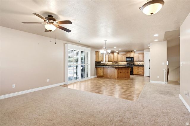 1089 W 2325 N, Layton, UT 84041