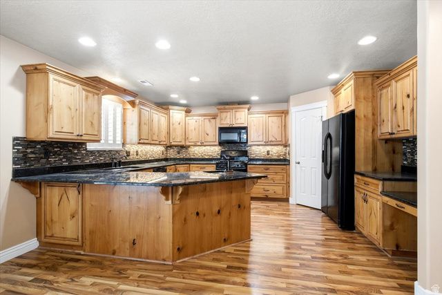 1089 W 2325 N, Layton, UT 84041
