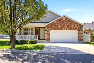 1089 W 2325 N, Layton, UT 84041