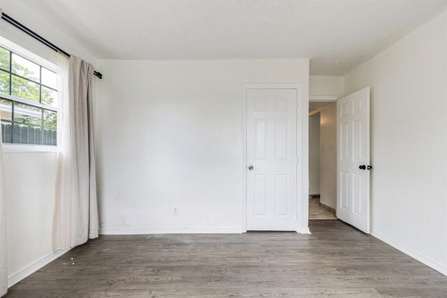 24 NW 42nd Terrace, Plantation, FL 33317