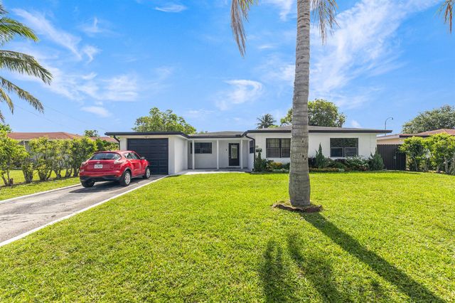 24 NW 42nd Terrace, Plantation, FL 33317